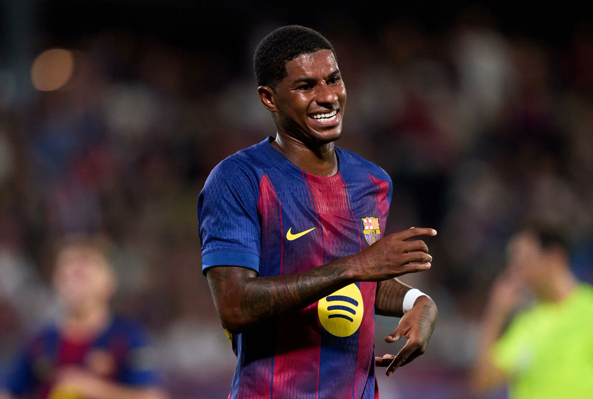 为永久转会, 但红蓝军团, 亮眼发挥 为永久转会, 但红蓝军团, 亮眼发挥