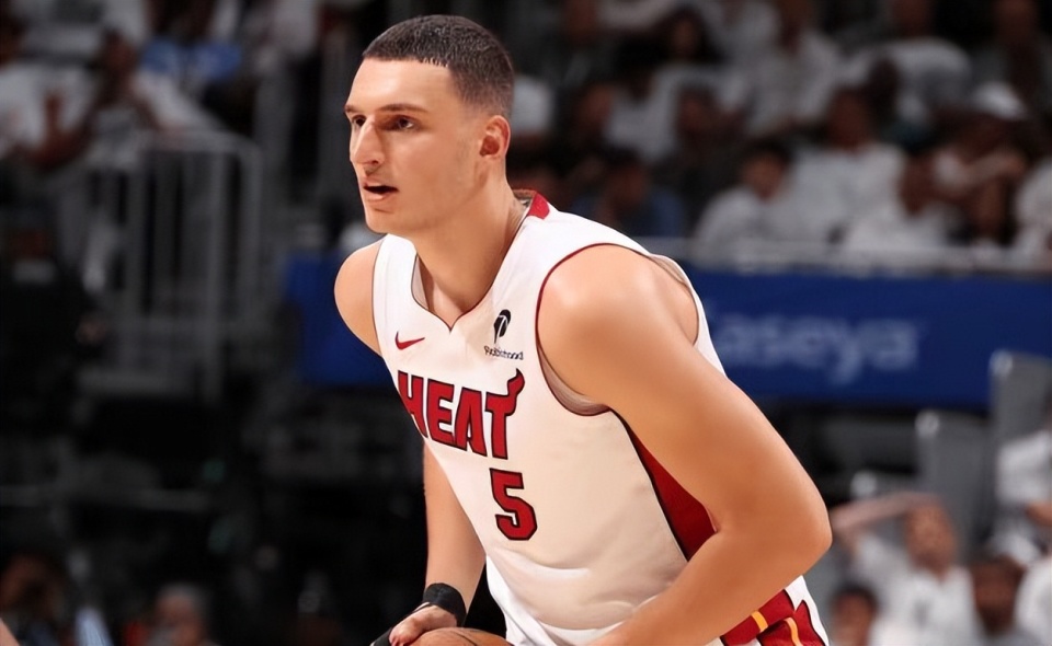 是非卖品, 续约合同 是非卖品, 续约合同