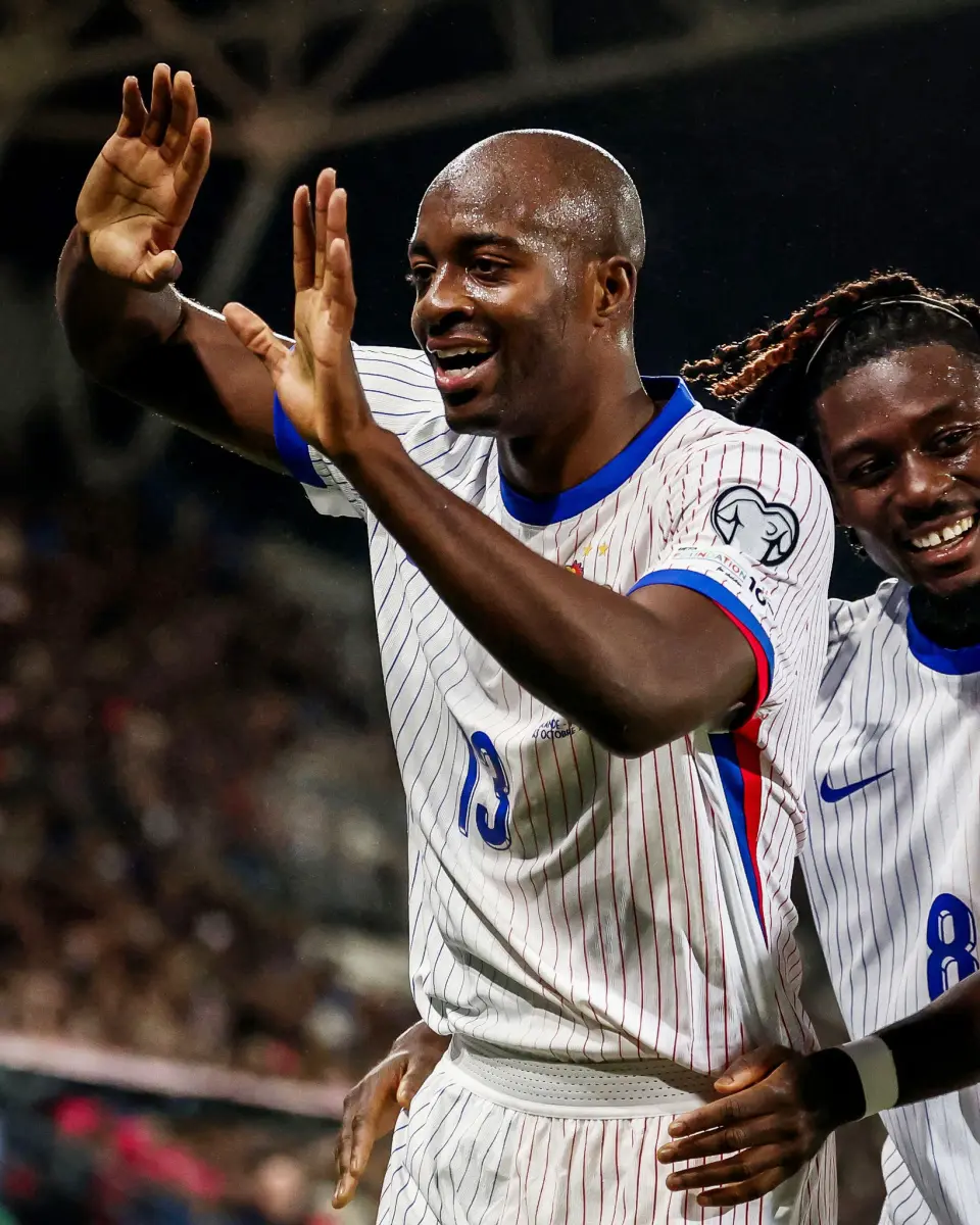 div, img, 世预赛榜首 div, img, 世预赛榜首